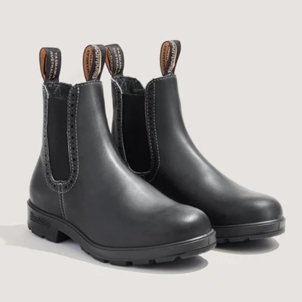 WOMENS ORIGINALS BLUNDSTONES - high top voltan black - size 9 US / size 7 AUS